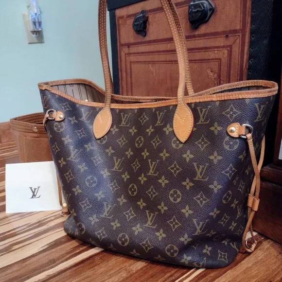 Beautiful Louis Vuitton Neverfull MM w/ New Orgainizer & Receipt! - Picture 15 of 16